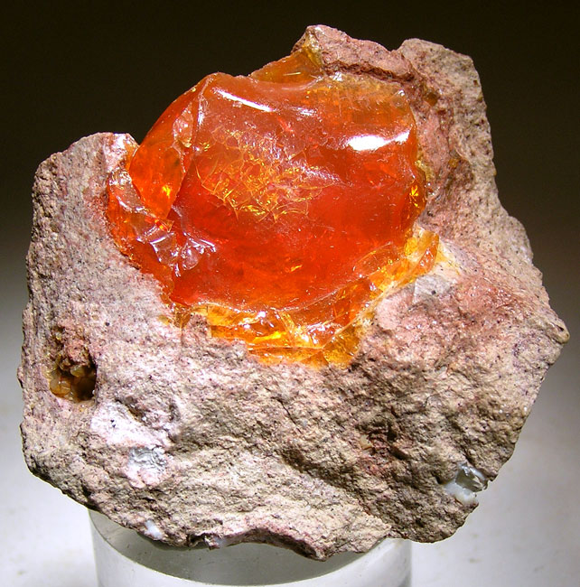 Gemstones That Fade in Sunlight: Gemstones That Fade in Sunlight shown through color, cut, setting context, and material evidence.